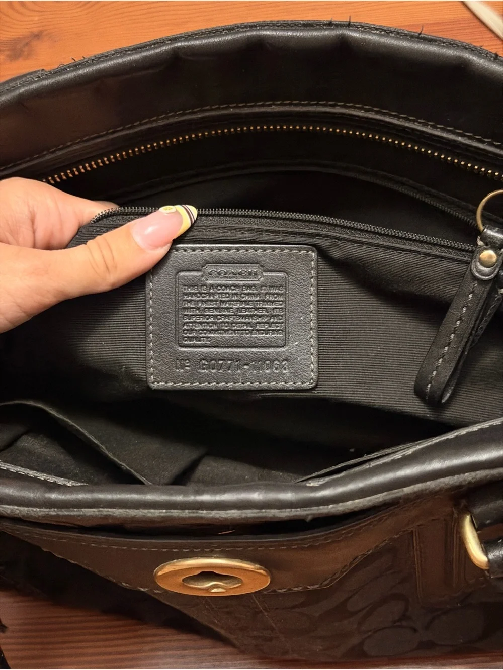 Black Hamptons carryall handbag